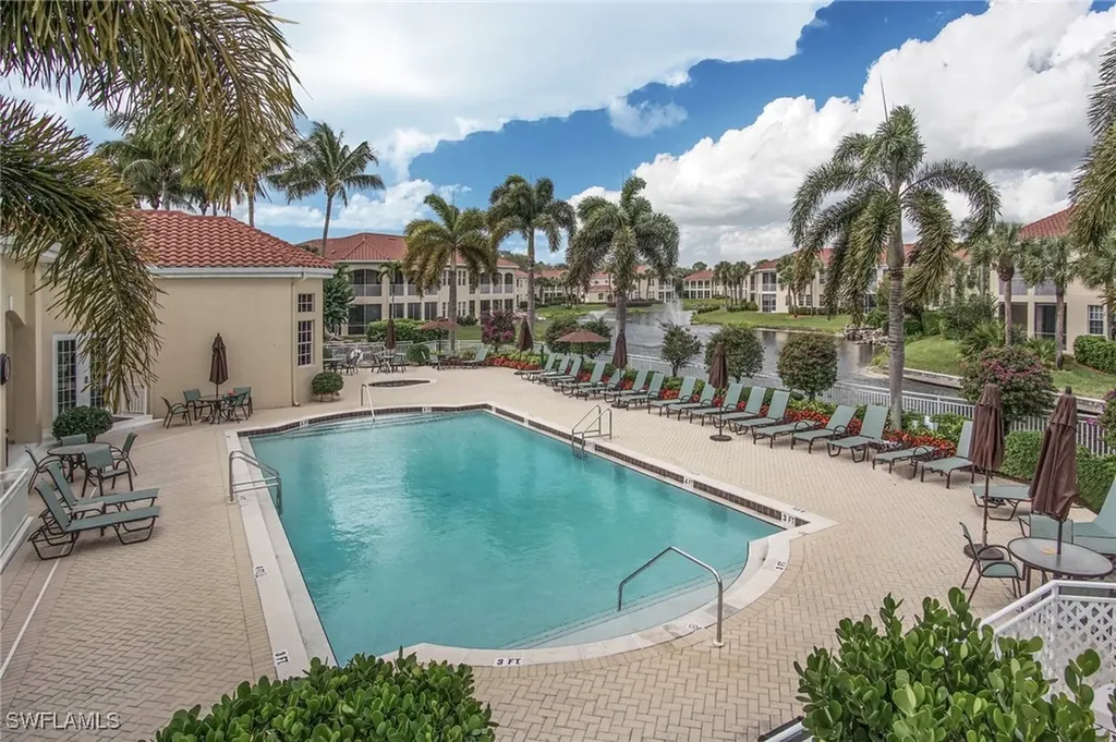 2100 L Ambiance Circle Naples FL 34108