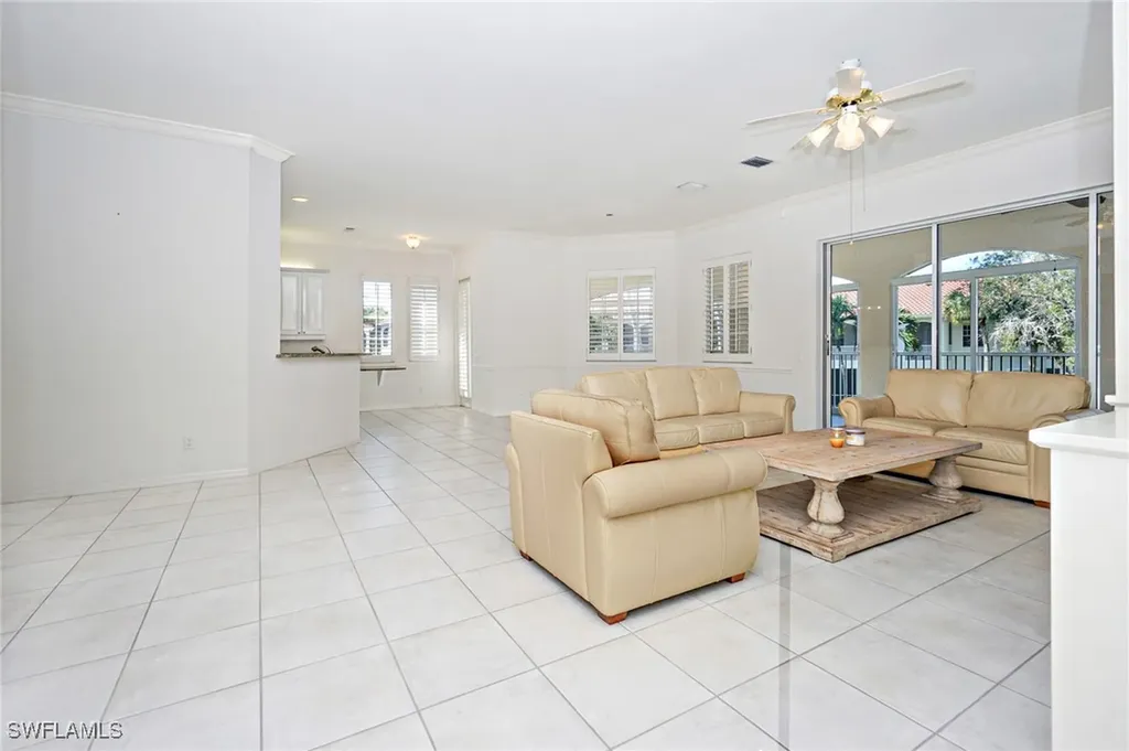 2100 L Ambiance Circle Naples FL 34108