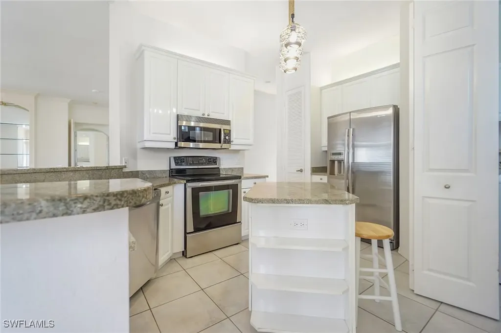 2100 L Ambiance Circle Naples FL 34108