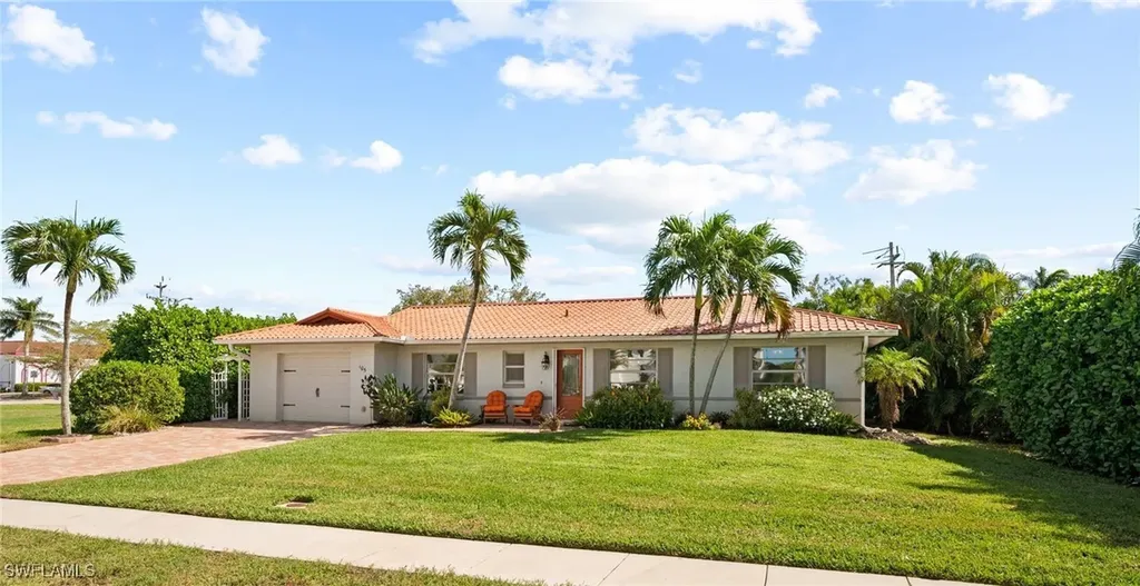 105 S Bahama Avenue Marco Island FL 34145