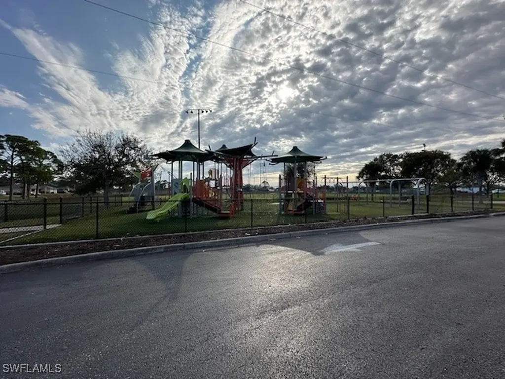 1228 NW 20th Avenue Cape Coral FL 33993
