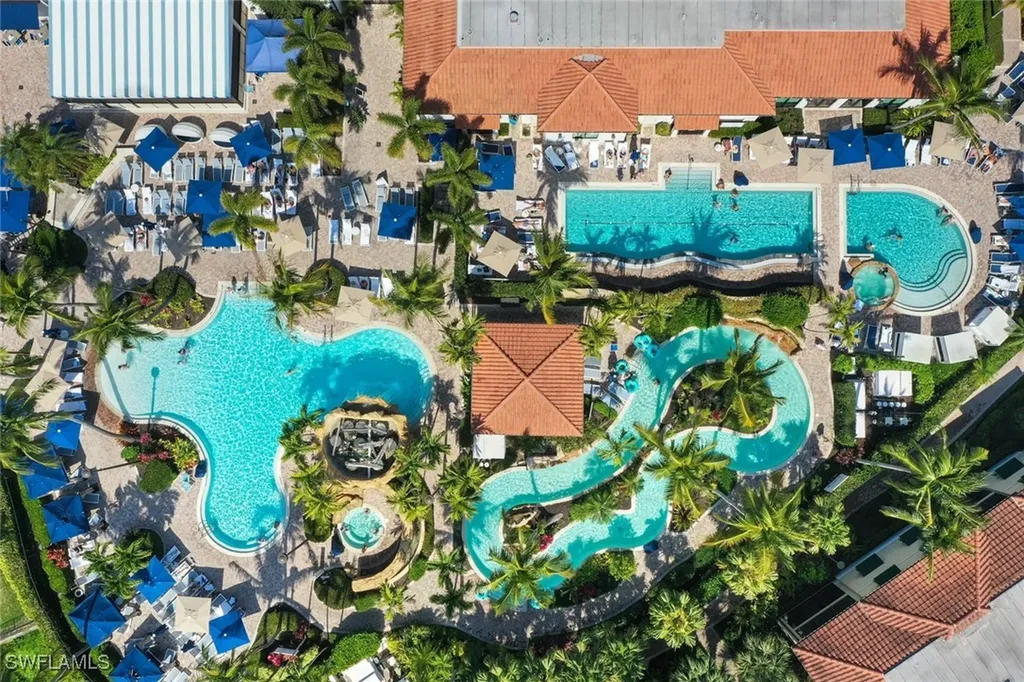 Naples FL, 975 Sandpiper Street, Unit A-105