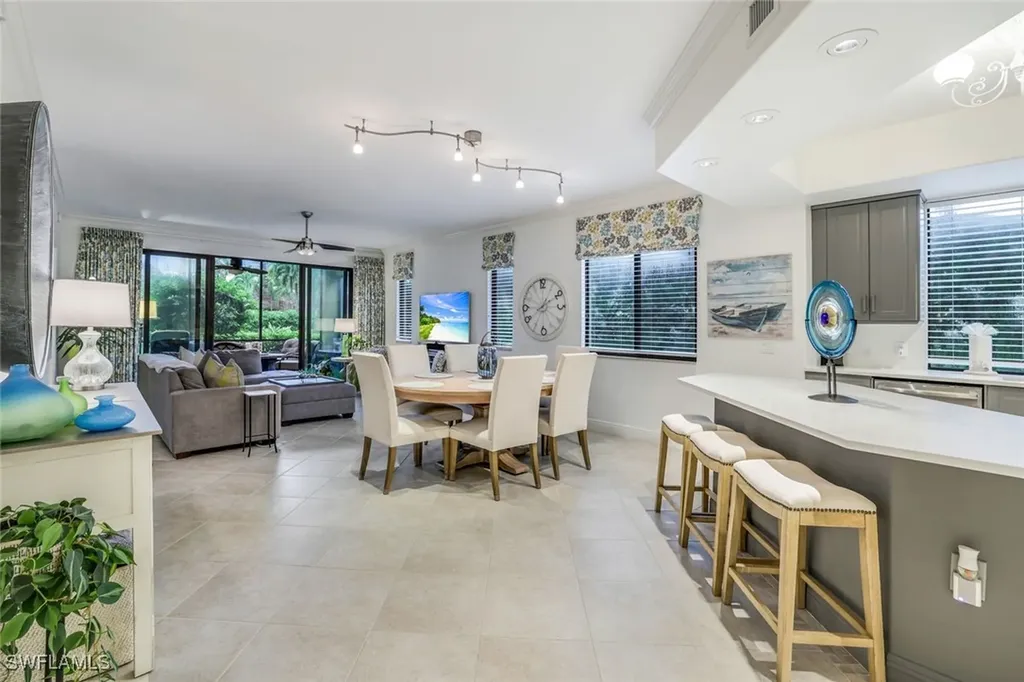 975 Sandpiper Street Naples FL 34102