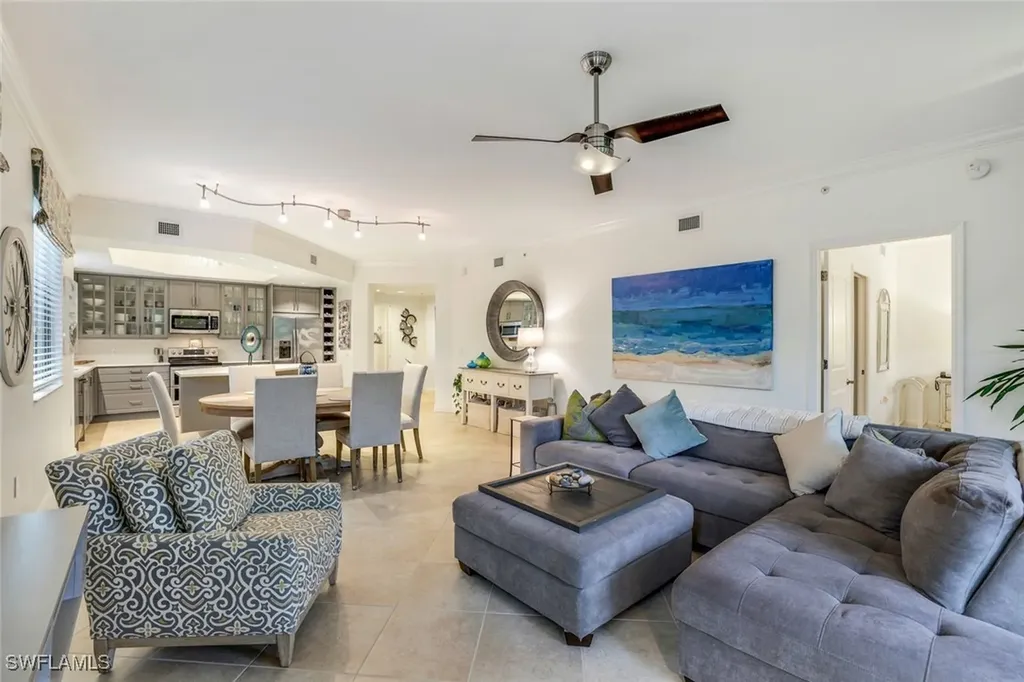 975 Sandpiper Street Naples FL 34102