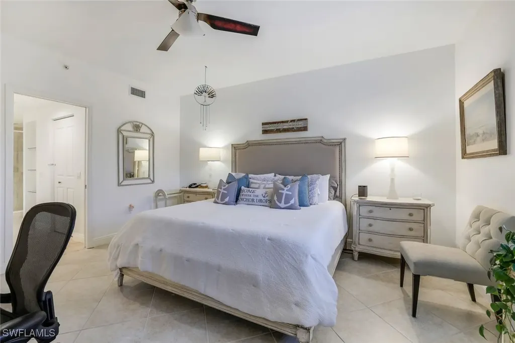 975 Sandpiper Street Naples FL 34102