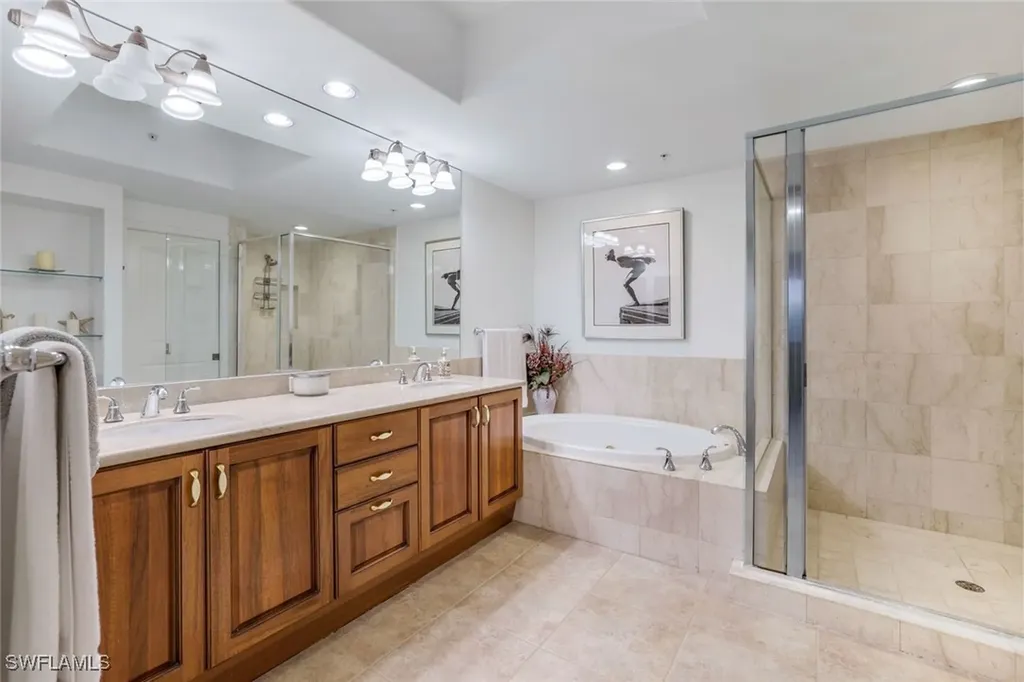 975 Sandpiper Street Naples FL 34102