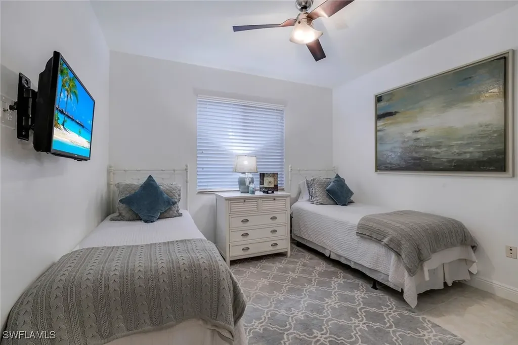 975 Sandpiper Street Naples FL 34102