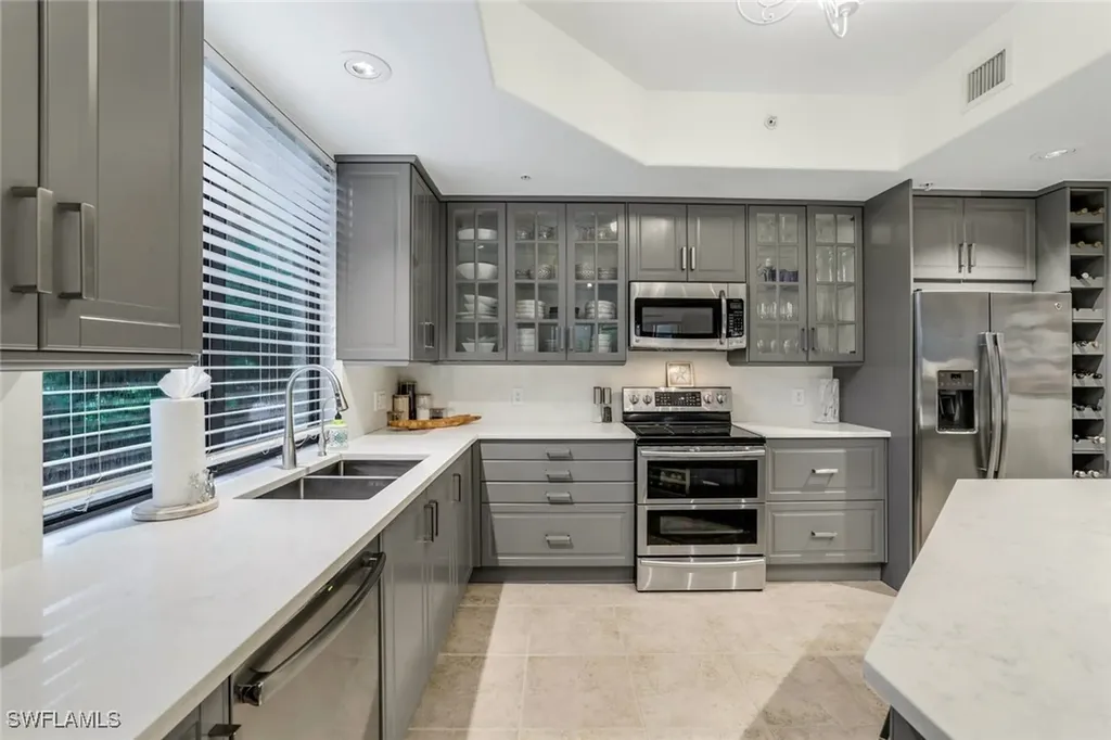 975 Sandpiper Street Naples FL 34102