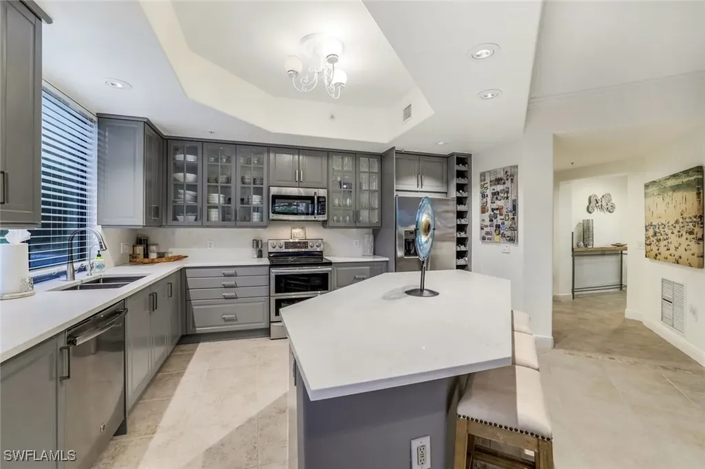 975 Sandpiper Street Naples FL 34102