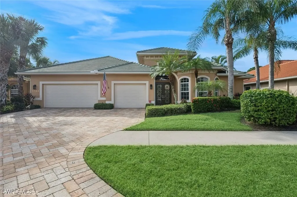 Naples FL, 4908 Rustic Oaks Circle