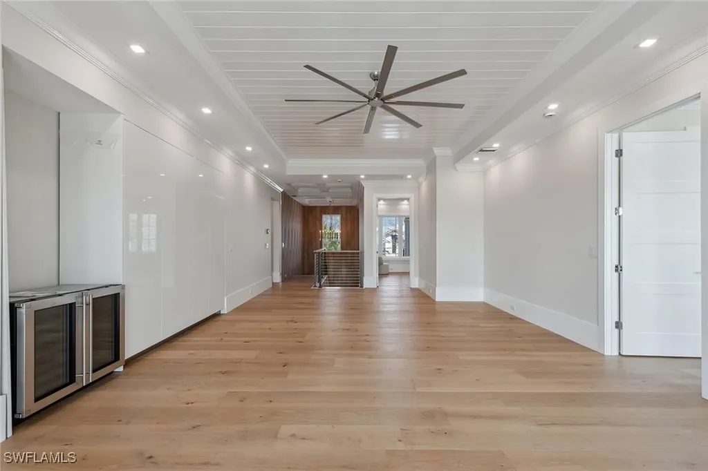 3280 Crayton Road Naples FL 34103