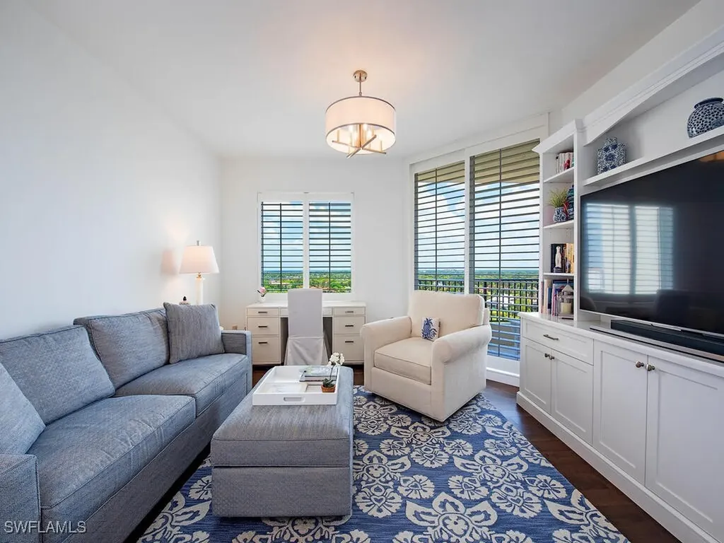 8960 Bay Colony Drive Naples FL 34108
