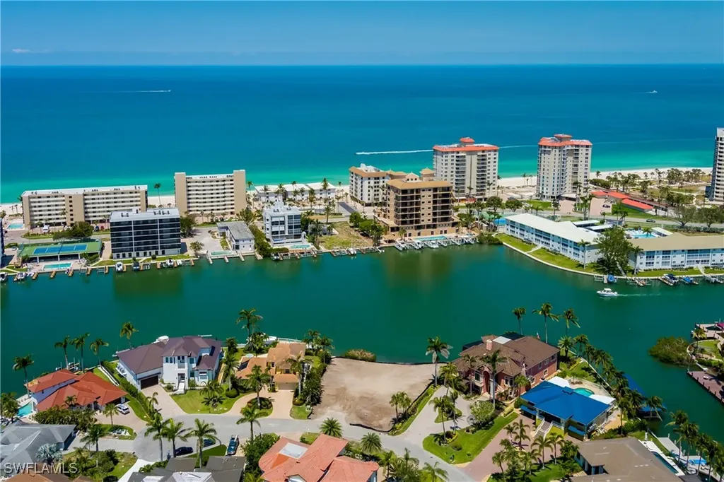 141 Conners Avenue Naples FL 34108