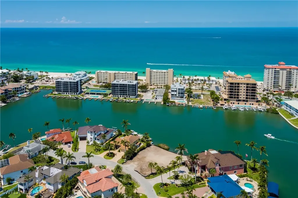 141 Conners Avenue Naples FL 34108