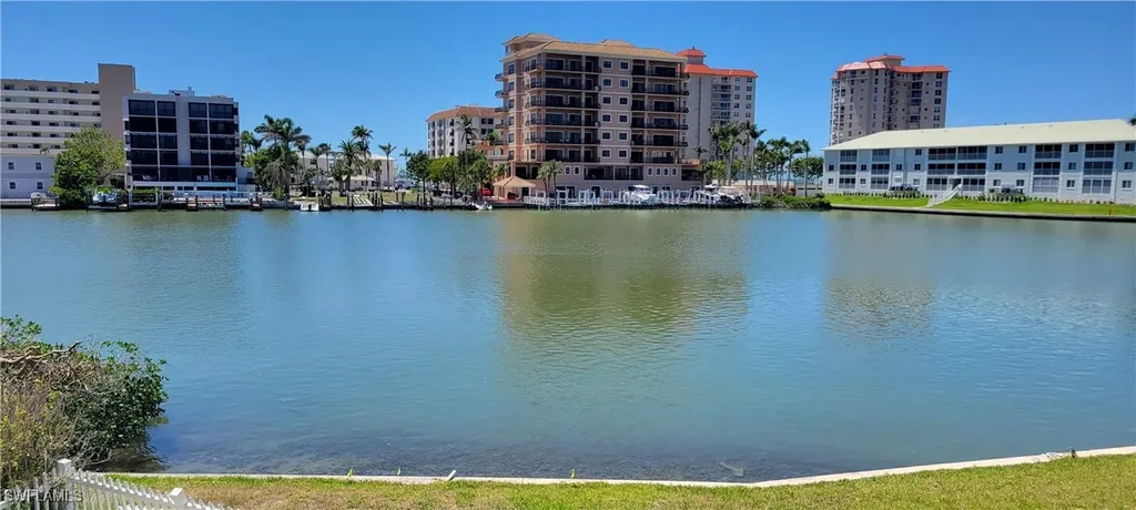 141 Conners Avenue Naples FL 34108