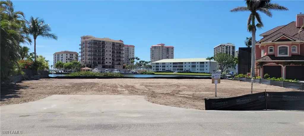 141 Conners Avenue Naples FL 34108