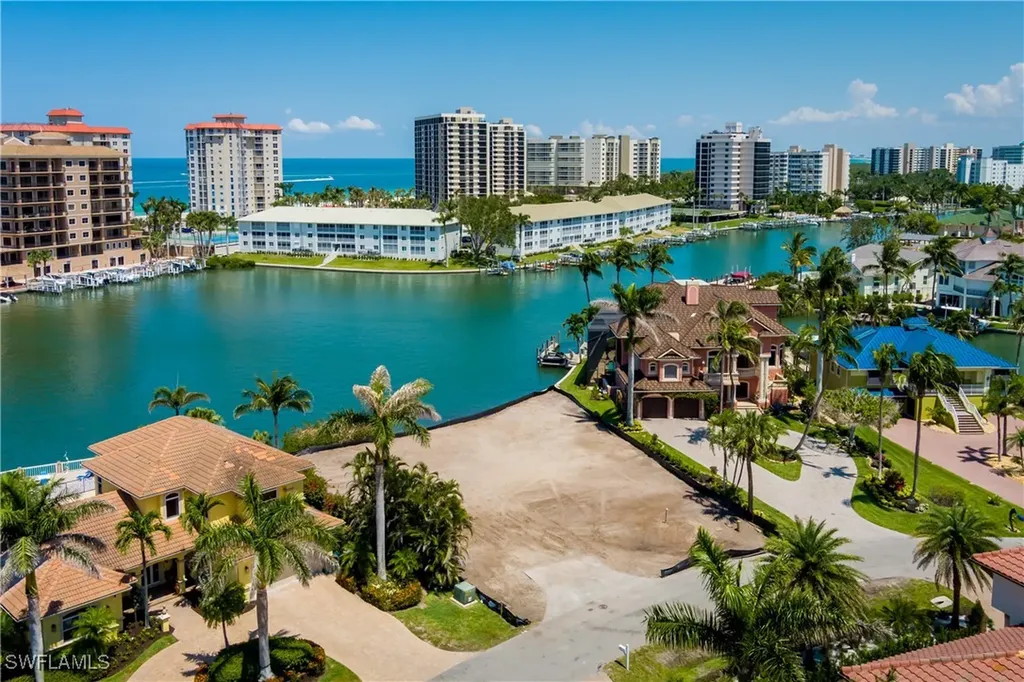 141 Conners Avenue Naples FL 34108