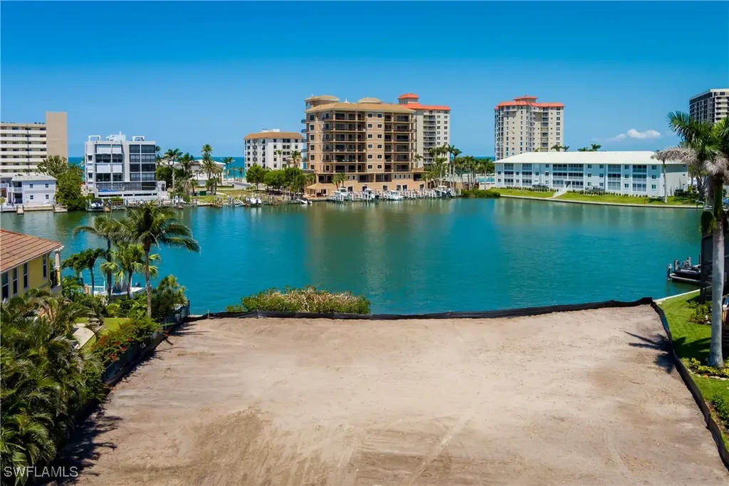 141 Conners Avenue Naples FL 34108