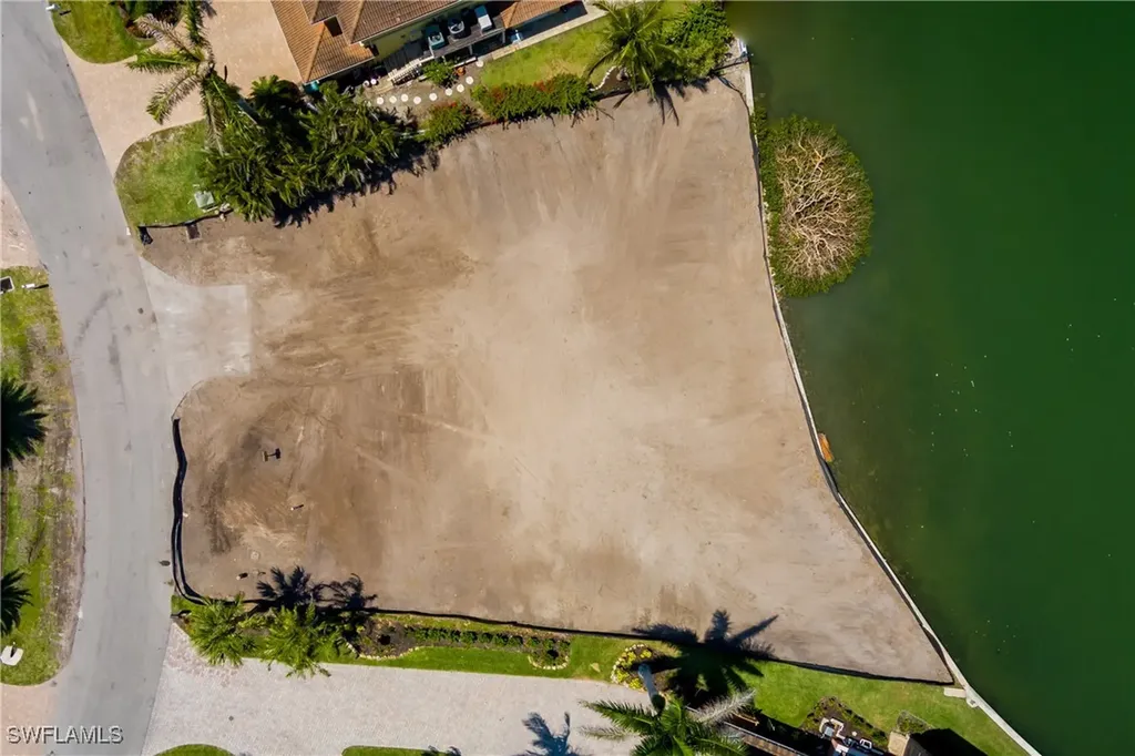 141 Conners Avenue Naples FL 34108