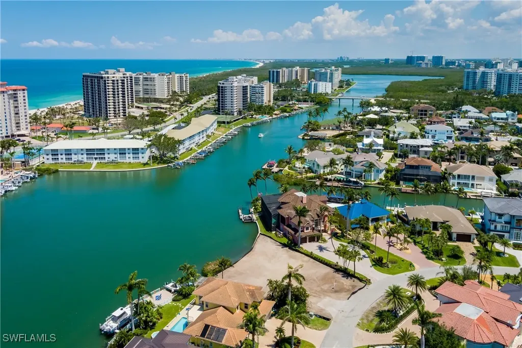 141 Conners Avenue Naples FL 34108