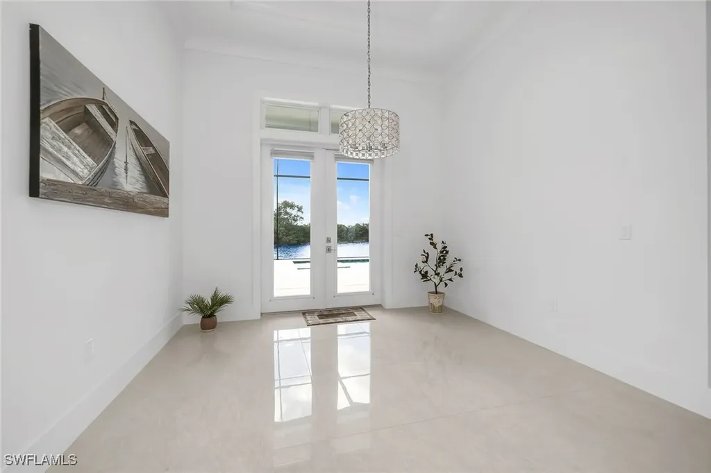 18601 Candletree Court Naples FL 34114