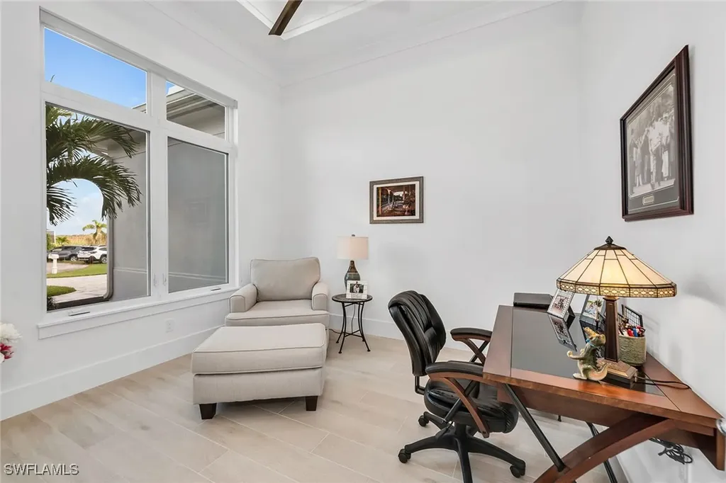 18601 Candletree Court Naples FL 34114