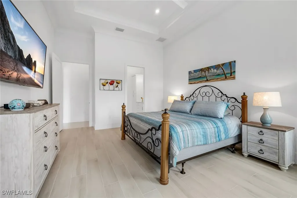 18601 Candletree Court Naples FL 34114