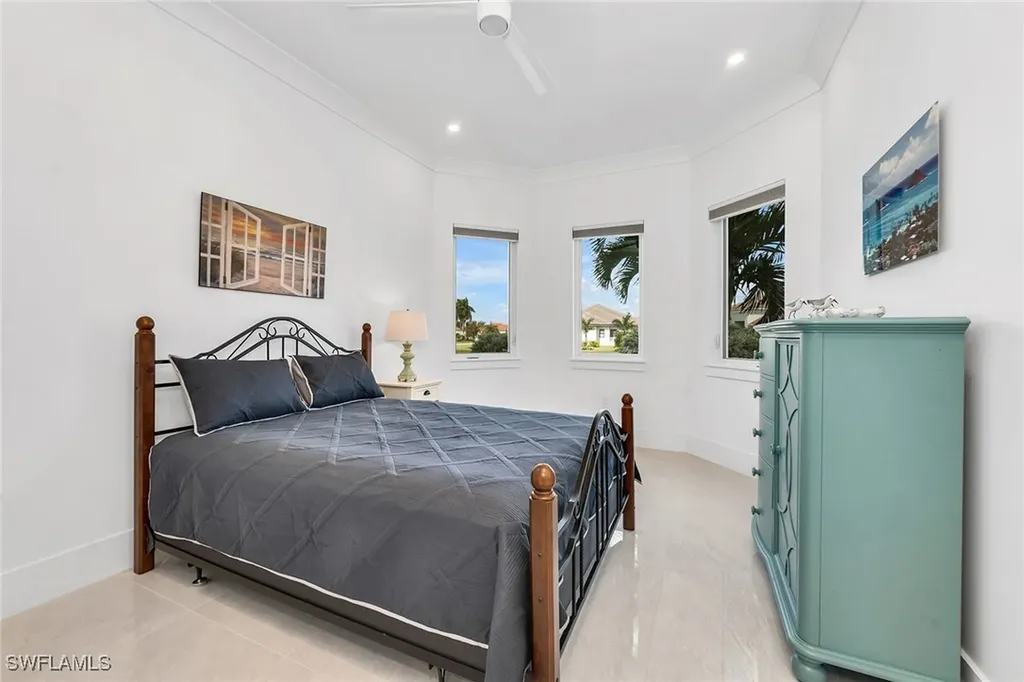 18601 Candletree Court Naples FL 34114