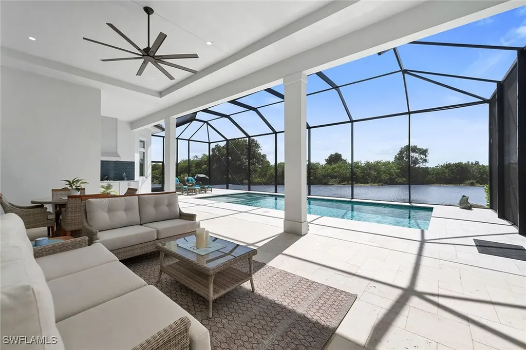 18601 Candletree Court Naples FL 34114