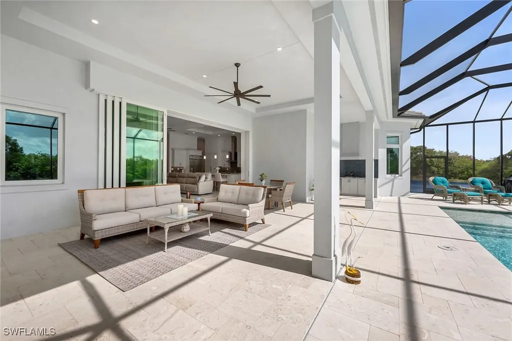 18601 Candletree Court Naples FL 34114