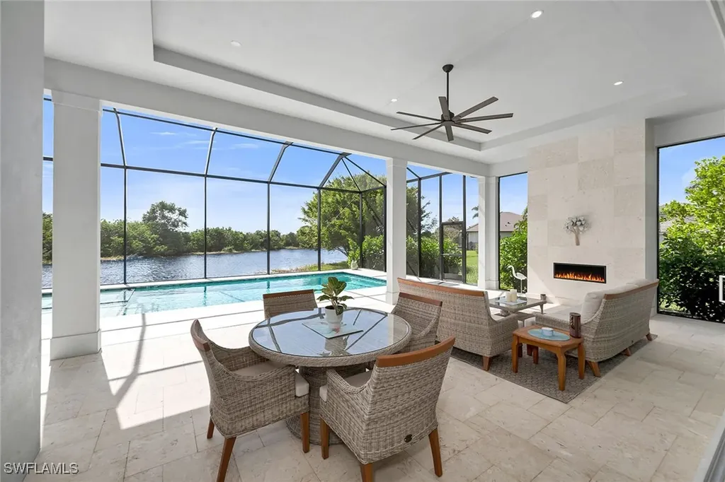 18601 Candletree Court Naples FL 34114