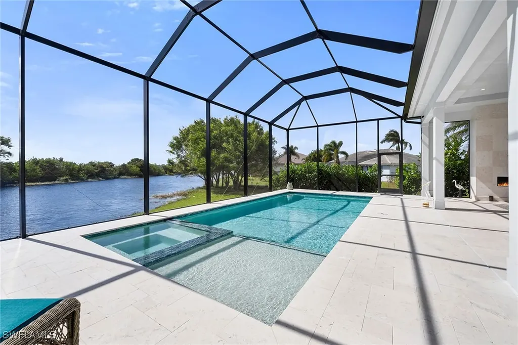18601 Candletree Court Naples FL 34114