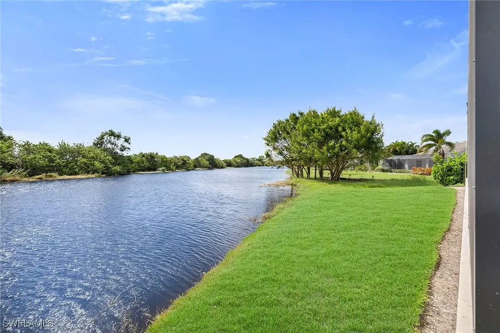 18601 Candletree Court Naples FL 34114