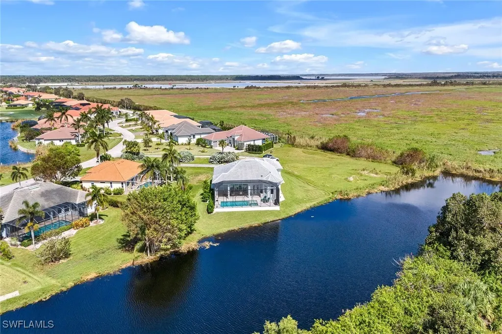 18601 Candletree Court Naples FL 34114