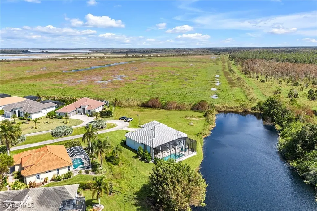 18601 Candletree Court Naples FL 34114