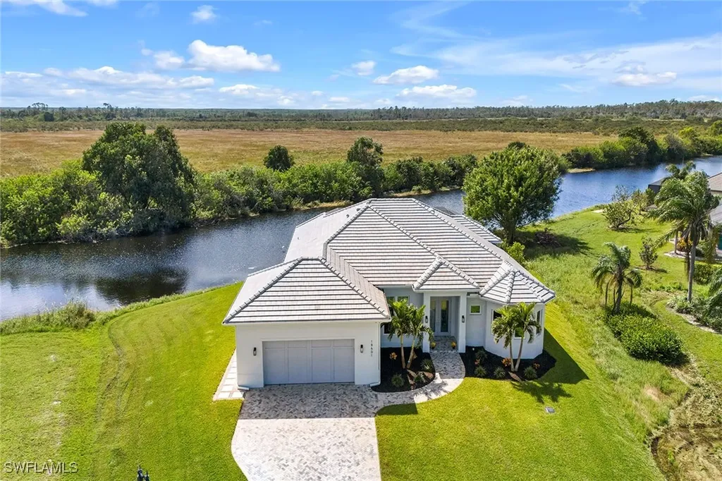 18601 Candletree Court Naples FL 34114