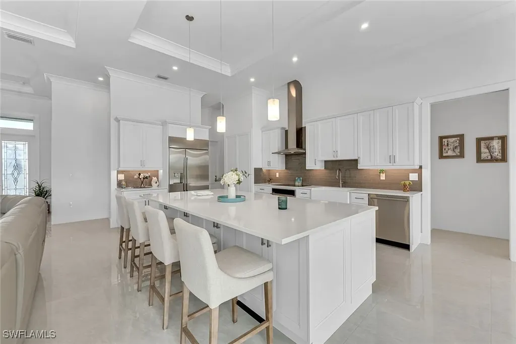 18601 Candletree Court Naples FL 34114