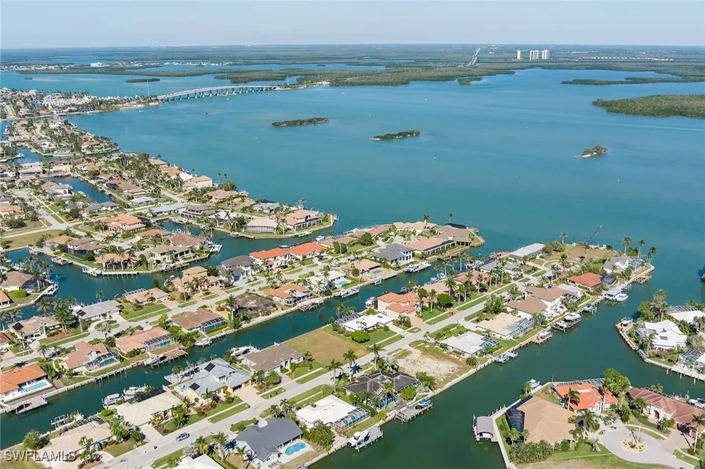 1748 Wavecrest Court Marco Island FL 34145
