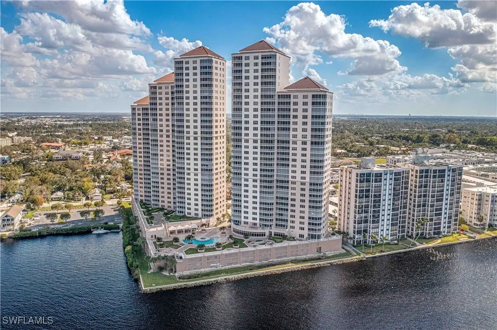 2104 W 1st Street Fort Myers FL 33901
