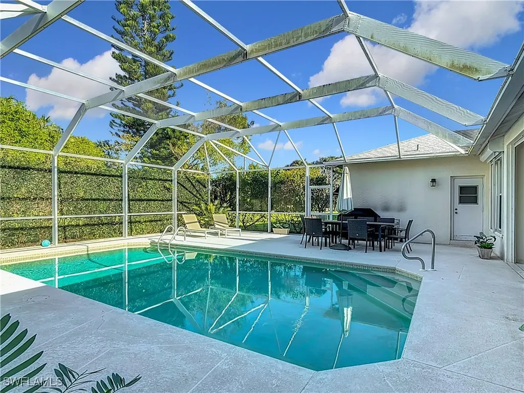 4991 Brixton Court Naples FL 34104