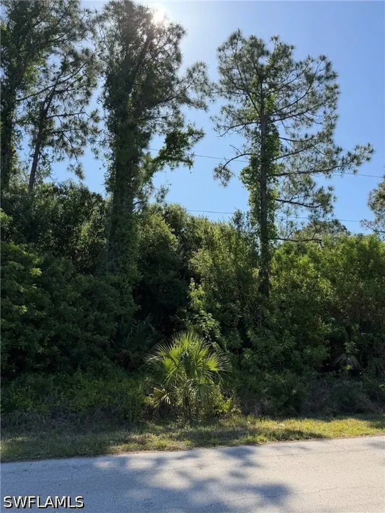 904 Sheldon Avenue Lehigh Acres FL 33936