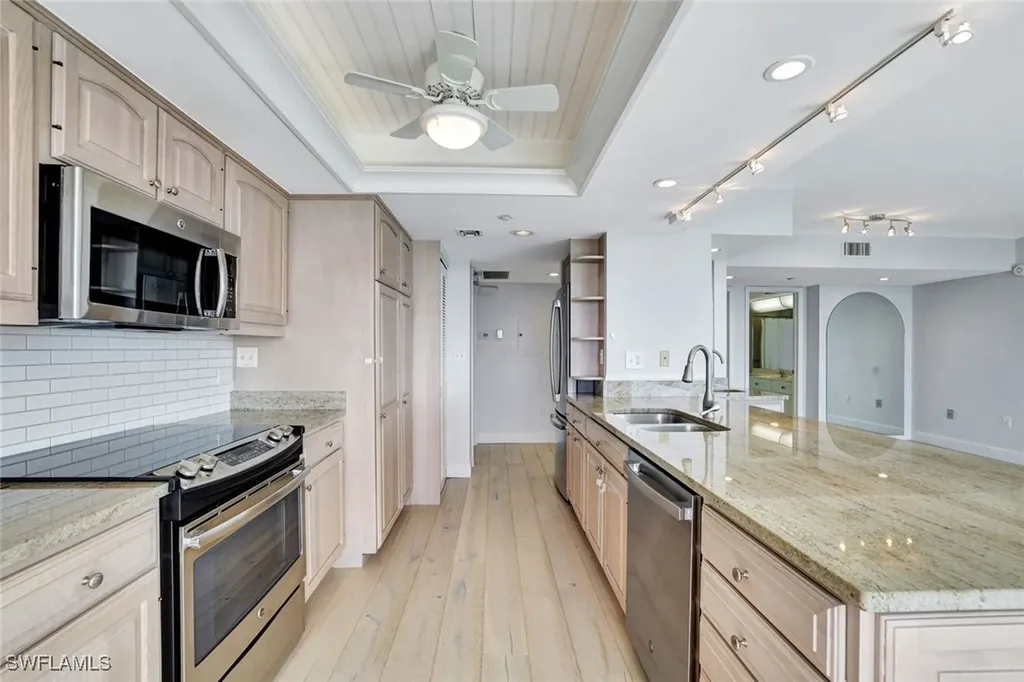 6101 Pelican Bay Boulevard Naples FL 34108