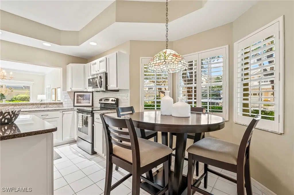 2852 Aintree Lane Naples FL 34112
