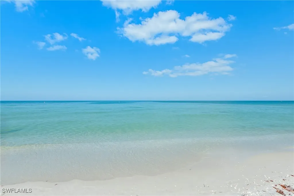 2852 Aintree Lane Naples FL 34112