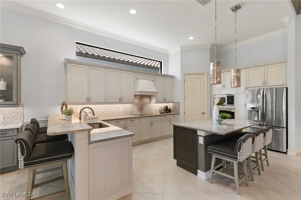 7529 Lantana Circle Naples FL 34119