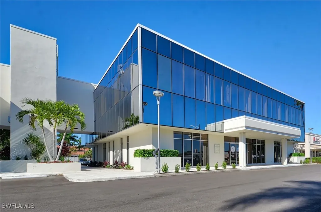 3411 Tamiami Trail N Naples FL 34103