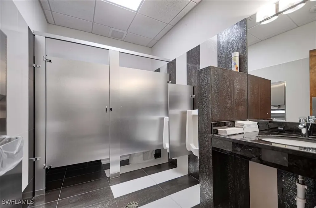 3411 Tamiami Trail N Naples FL 34103
