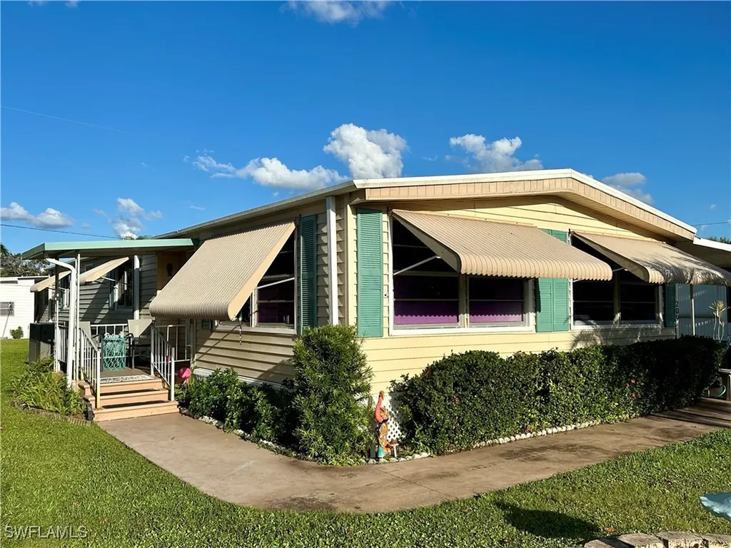 209 Harvest Lane North Fort Myers FL 33917