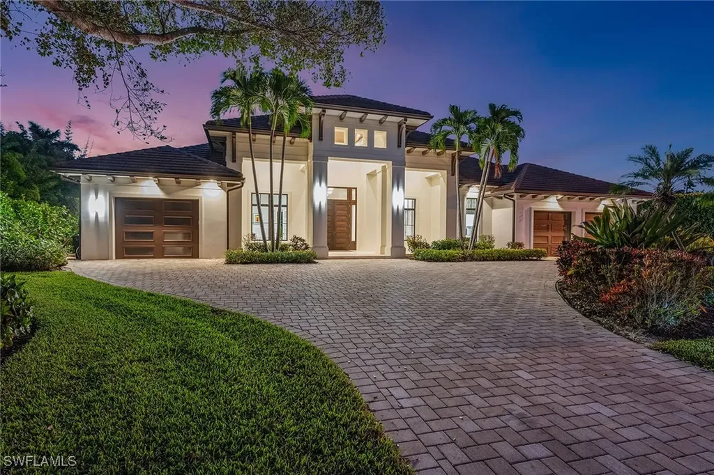 2166 Crayton Road Naples FL 34103