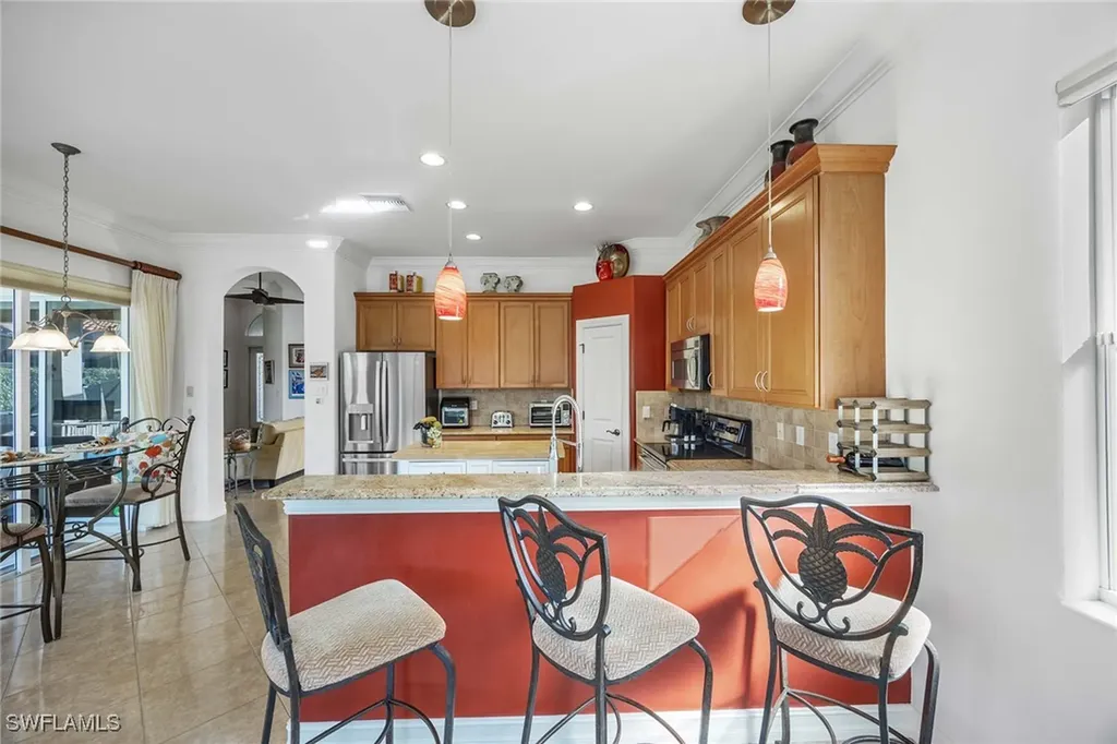 6145 Dogleg Drive Naples FL 34113